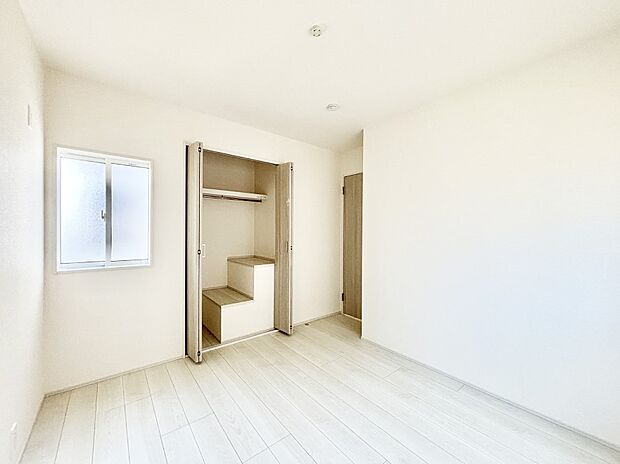 爽やかな日差しがお部屋全体を優しく包み込んでくれます