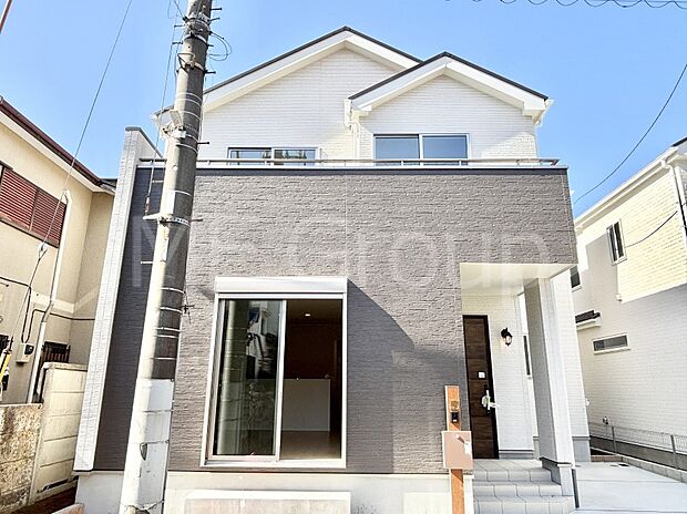 洗練された外観、上質な住空間が広がる室内は永く安心して過ごせる住居です。 