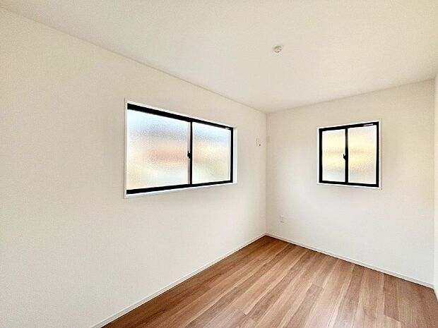 爽やかな日差しがお部屋全体を優しく包み込んでくれます　