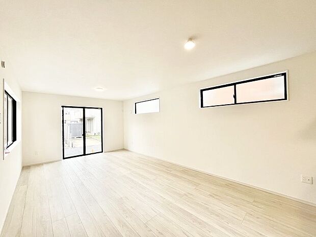 どこにいても家族のつながりを感じられるコミュニケーションリビング。