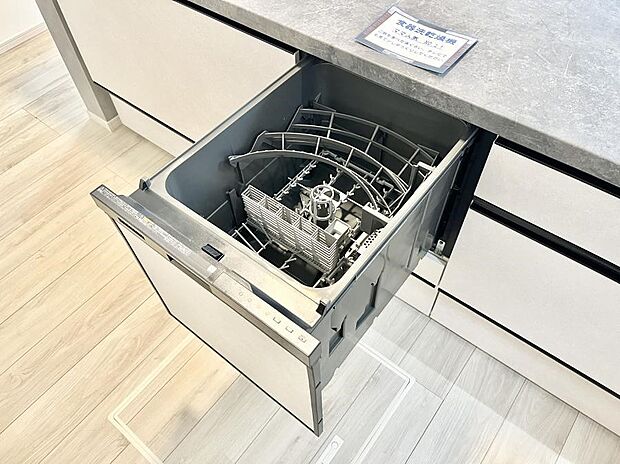 面倒なお片づけは食洗機にお任せ!家事の負担が減って、時間にも気持ちにもゆとりができます。