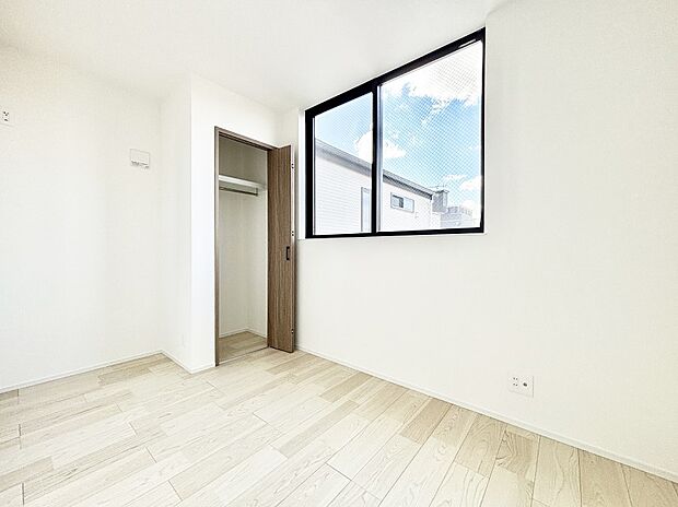 収納が充実しているので居住スペースを広々使えます