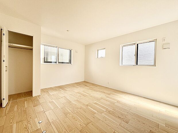 爽やかな日差しがお部屋全体を優しく包み込んでくれます  