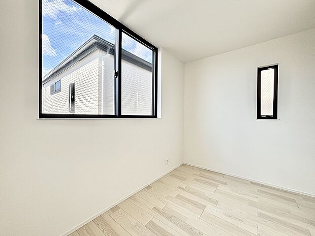 爽やかな日差しがお部屋全体を優しく包み込んでくれます