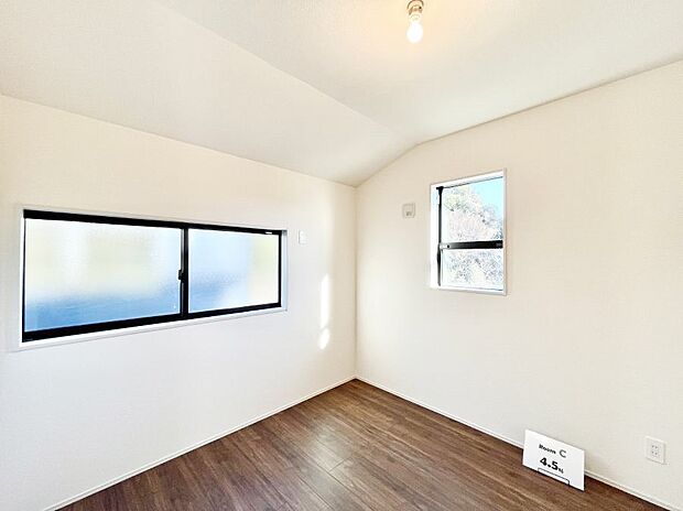 爽やかな日差しがお部屋全体を優しく包み込んでくれます