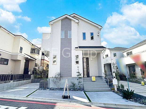 溢れる陽光でご家族の笑顔も輝く