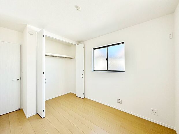 爽やかな日差しがお部屋全体を優しく包み込んでくれます