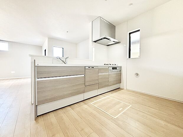 料理をしながらご家族との会話を楽しめる対面カウンターキッチン