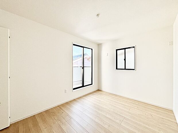 爽やかな日差しがお部屋全体を優しく包み込んでくれます