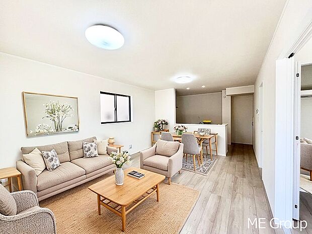 落ち着いた雰囲気のＬＤＫは家族みんなの快適空間※家具はCGです