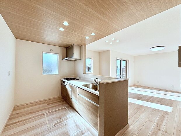 カウンター越しにお話しをしながら毎日のお料理をもっと楽しく