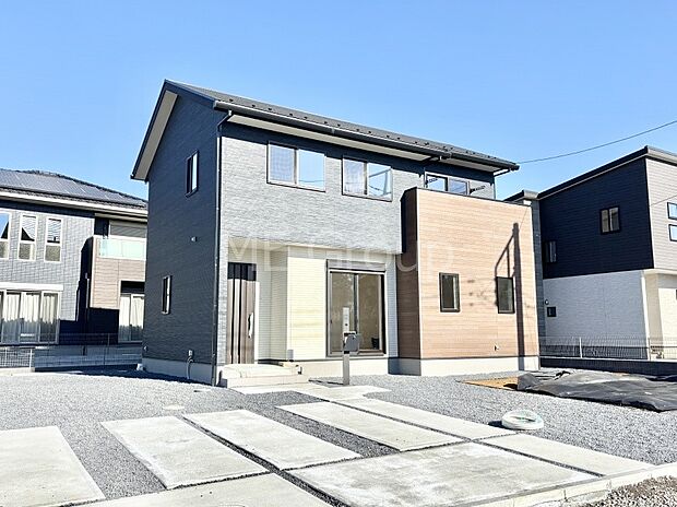溢れる陽光でご家族の笑顔も輝く