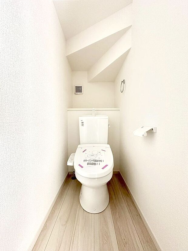 トイレは1階と2階それぞれに配置されていてとても便利です。 