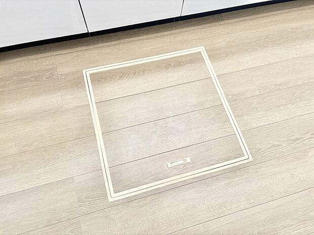 床下収納付き!日用品・非常用品の収納にも大活躍。