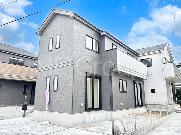 洗練された外観、上質な住空間が広がる室内は永く安心して過ごせる住居です。