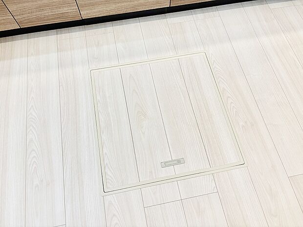 床下収納付き！日用品・非常用品の収納にも大活躍。