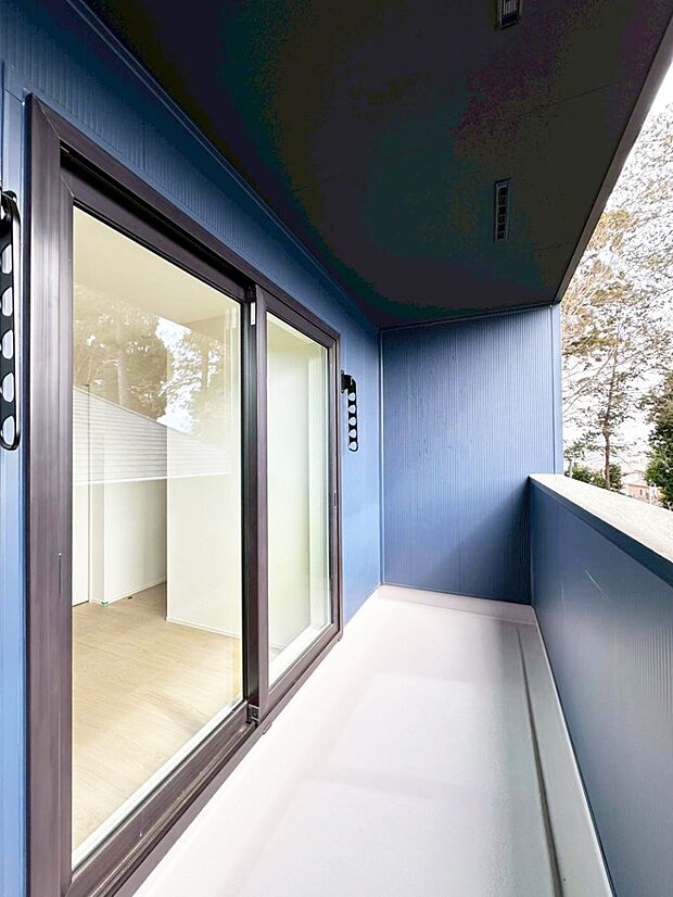 風通しの良いバルコニー