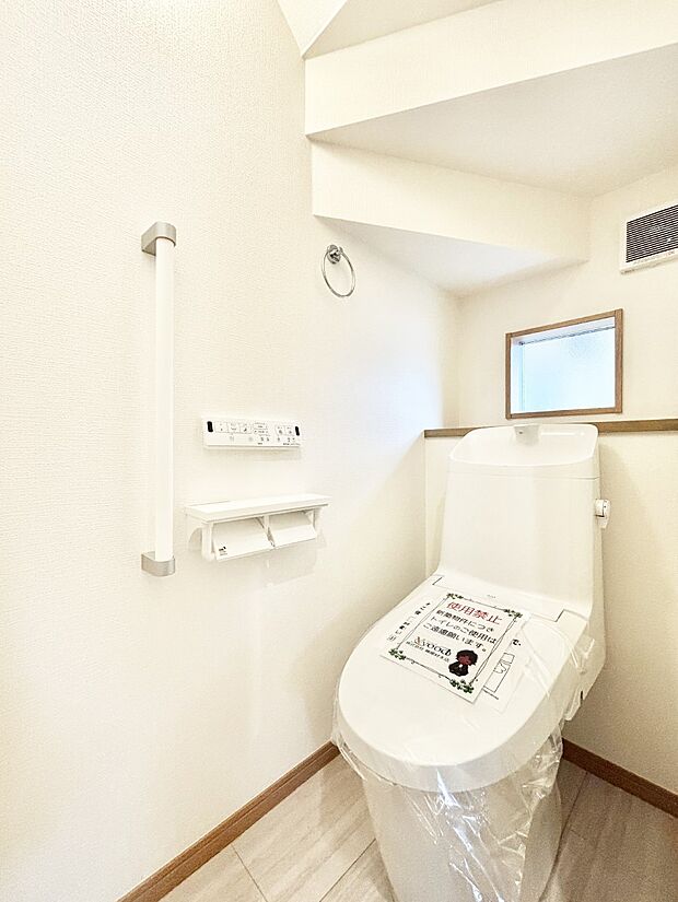 トイレは1階と2階それぞれに配置されていてとても便利です。 