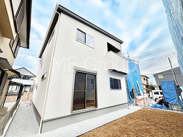 たっぷりの陽光と心地よい風が舞い込む住まい