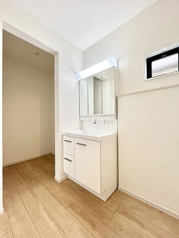 広々とゆとりのあるランドリースペース