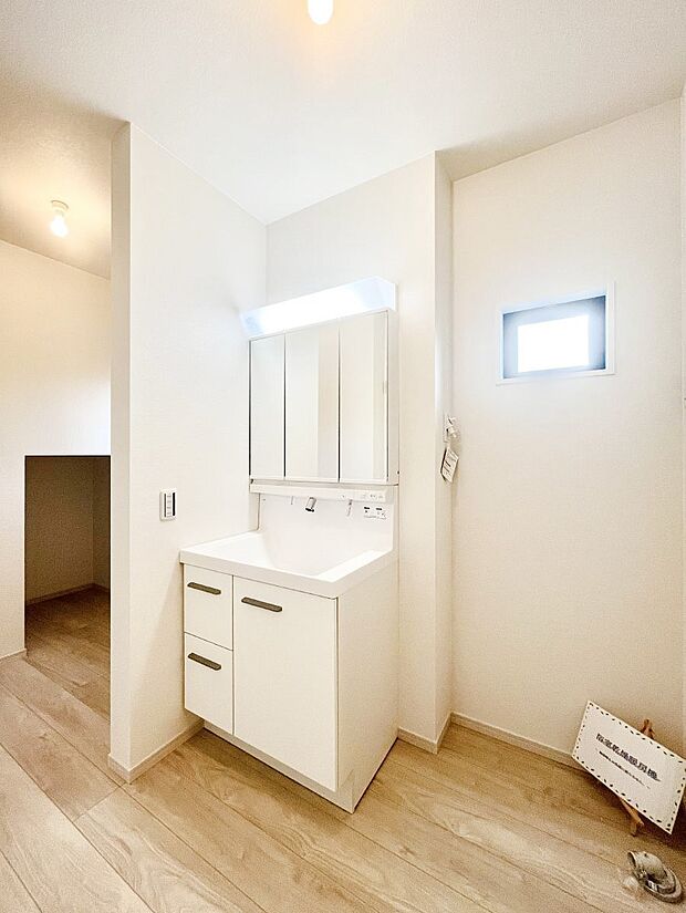広々とゆとりのあるランドリースペース