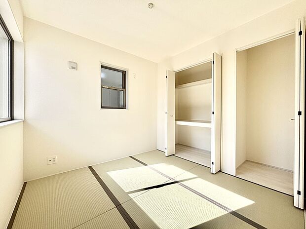 柔らかい畳の空間は、お子様の遊び場や来客時のおもてなしの場所として重宝します。