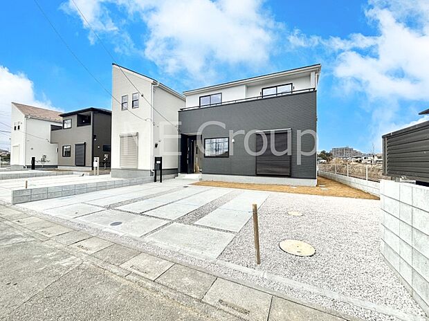 洗練された外観、上質な住空間が広がる室内は永く安心して過ごせる住居です。