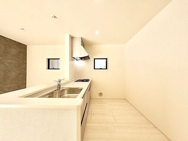 ゆとりあるキッチンではご家族と楽しくお料理ができます。