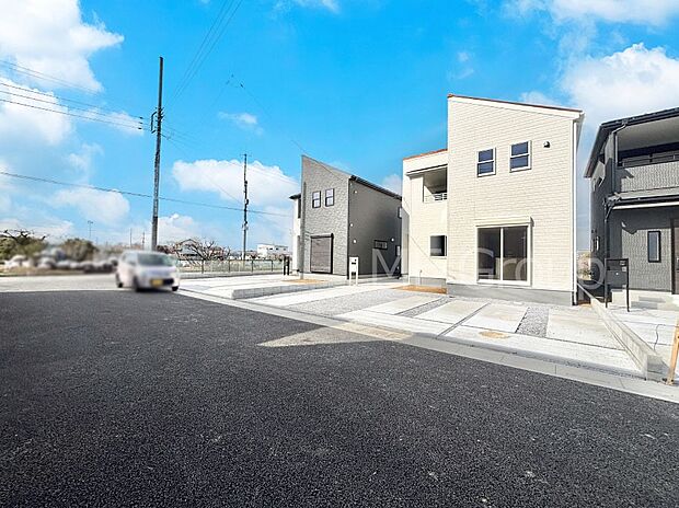 前面道路はきちんと整備されています