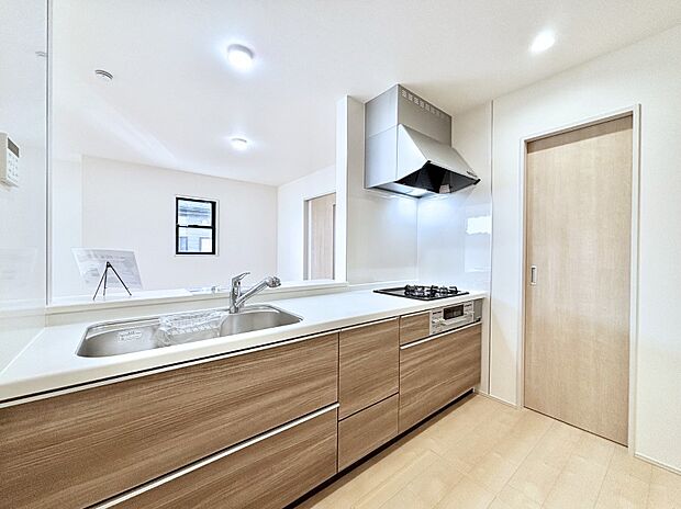 ゆとりあるキッチンではご家族と楽しくお料理ができます。