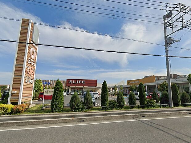 ショッピングセンター 1142m ウニクス吉川