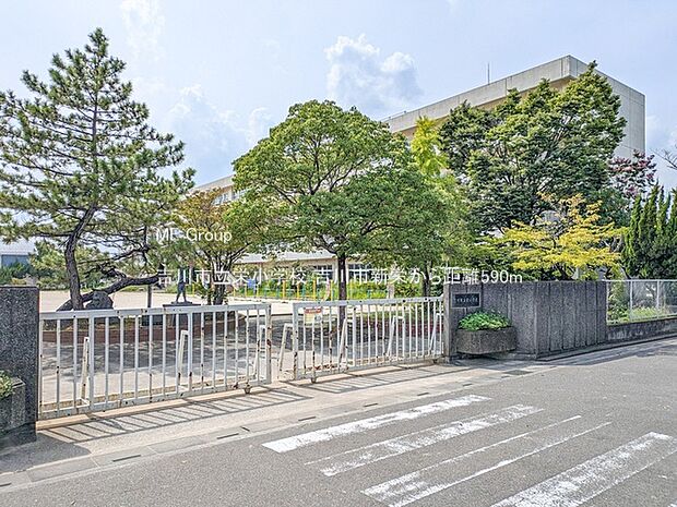 小学校 590m 吉川市立栄小学校