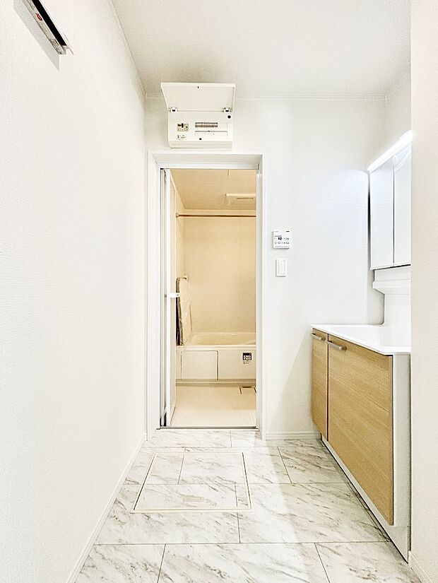 広々とゆとりのあるランドリースペース