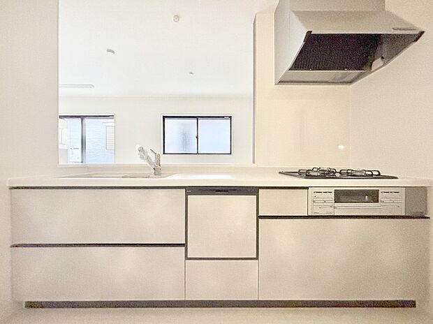 毎日使うキッチンだから、使いやすさ&お手入れのしやすさにこだわりました。