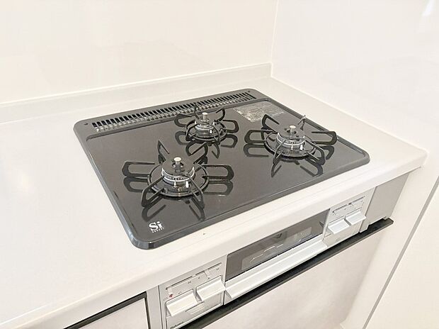 三口ガスコンロでお料理が一気にはかどりそう。