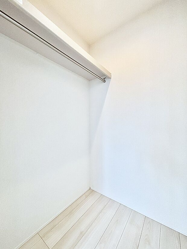 毎日の服選びが楽しくなるウォークインクローゼット