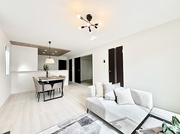 17帖のLDKは家族みんなの快適空間!家族のつながりを強くする大事なスペースです。