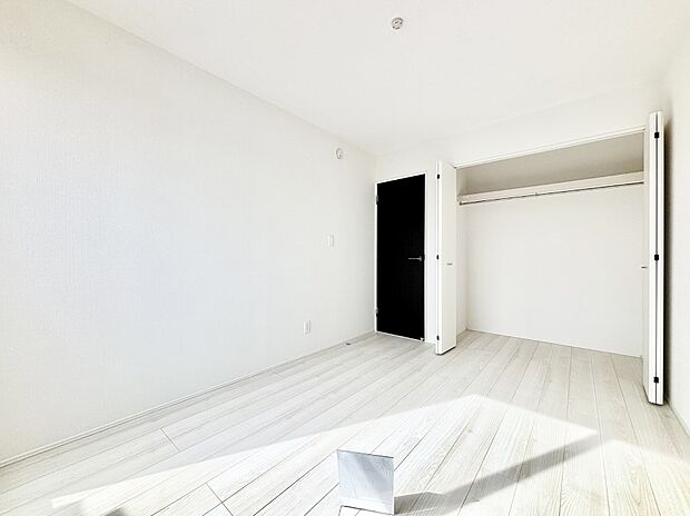 子供部屋にもおすすめな収納スペースたっぷりの居室