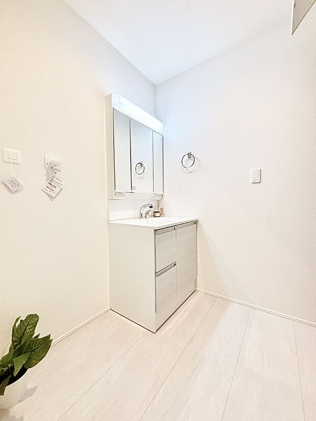 広々とゆとりのあるランドリースペース