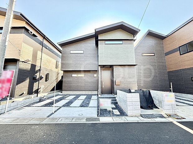 たっぷりの陽光と開放感に包まれる明るい住まい