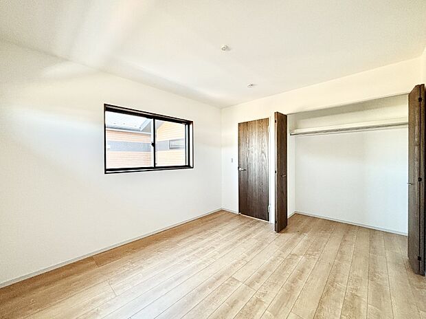 子供部屋にもおすすめな収納スペースたっぷりの居室