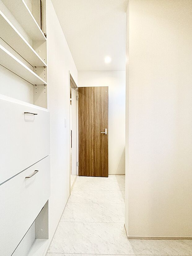 広々とゆとりのあるランドリースペース