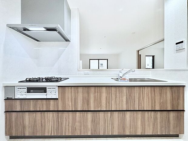 ゆとりあるキッチンではご家族と楽しくお料理ができます。