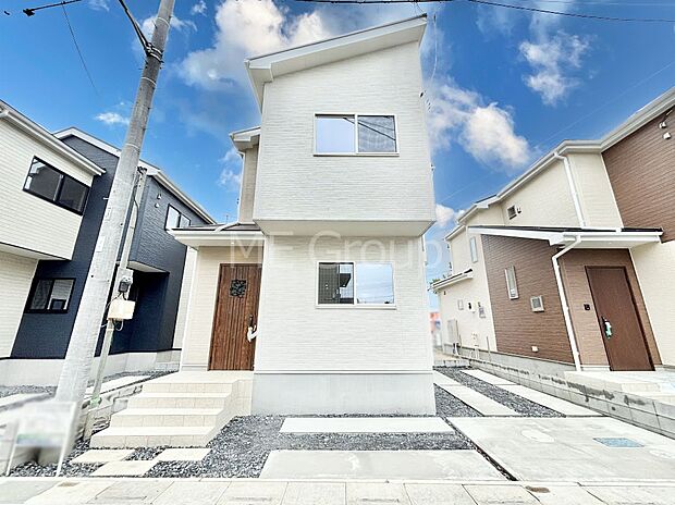 たっぷりの陽光と心地よい風が舞い込む住まい