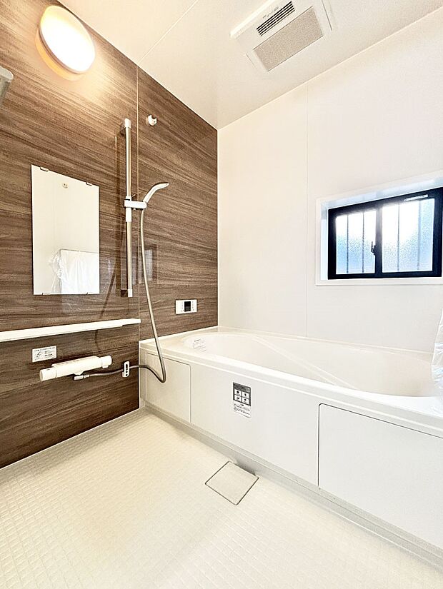 一日の疲れを癒やす大切なバスタイム。ゆっくりとお風呂を楽しんで疲れをとりたいですね!