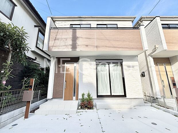 洗練された外観、上質な住空間が広がる室内は永く安心して過ごせる住居です。