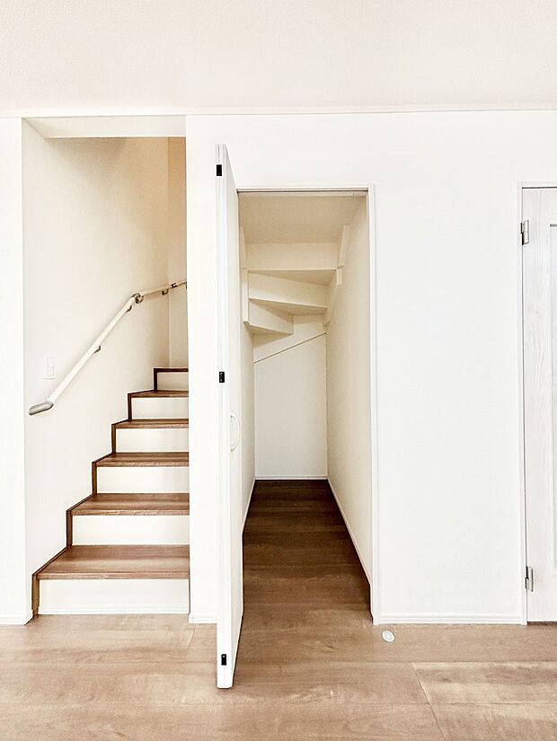 リビング階段が家族の笑顔と会話をつないでくれます