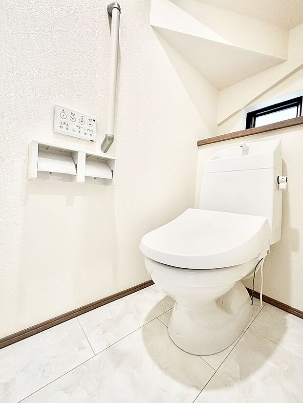 トイレは安心の2箇所!朝のバタバタも一安心です。