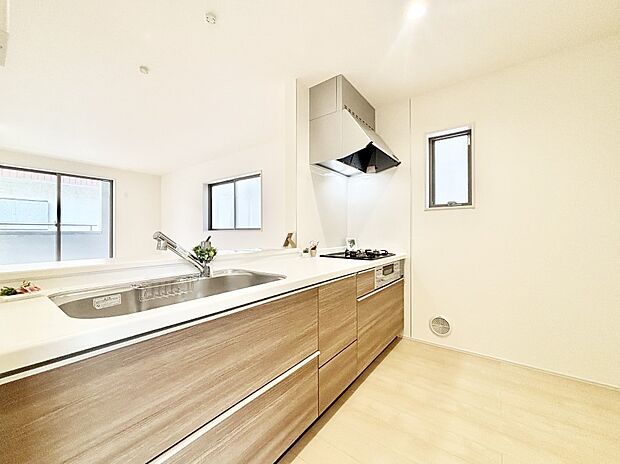 料理をしながらご家族との会話を楽しめる対面カウンターキッチン