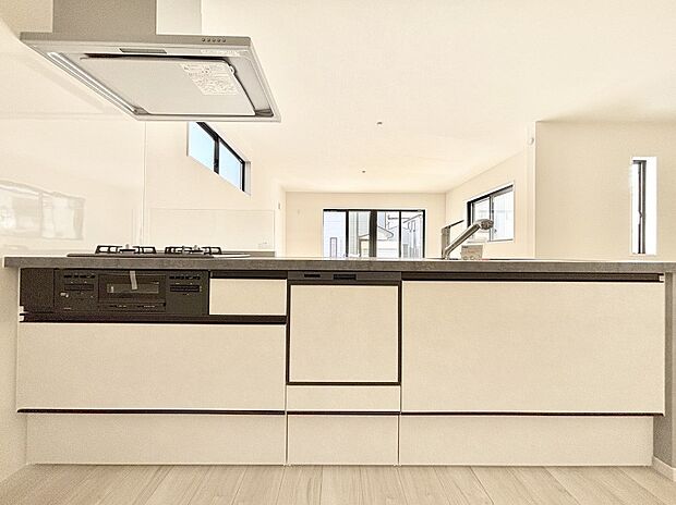 毎日使うキッチンだから、使いやすさ＆お手入れのしやすさにこだわりました。  